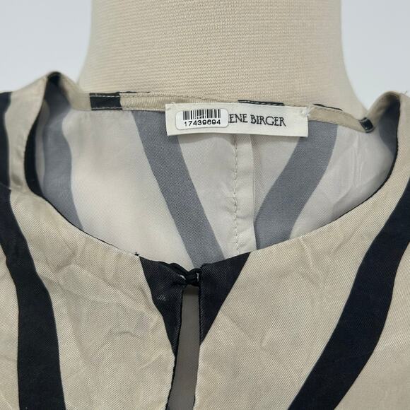 By Malene Birger Cicie Top EU 38 / US 6 – Stripes, Color Bleed + Stitch Flaw - Picture 3 of 7